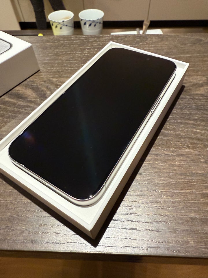 iPhone 15 Pro, 512 GB, hvid