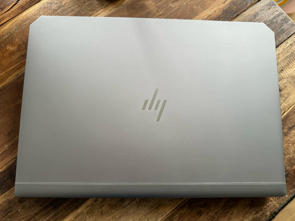 HP Zbook 15 G5  26 GHz 48 GB ram