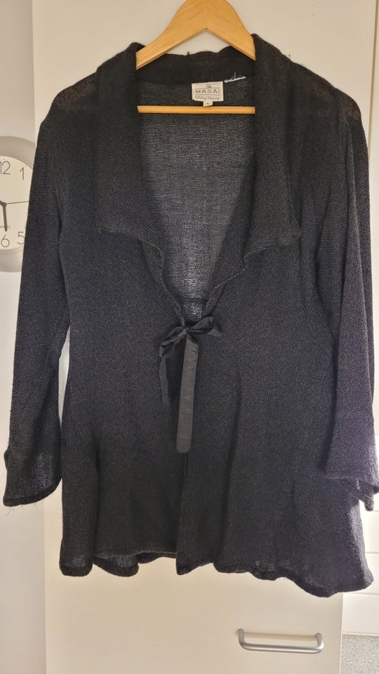 Cardigan, Madai, str. 38