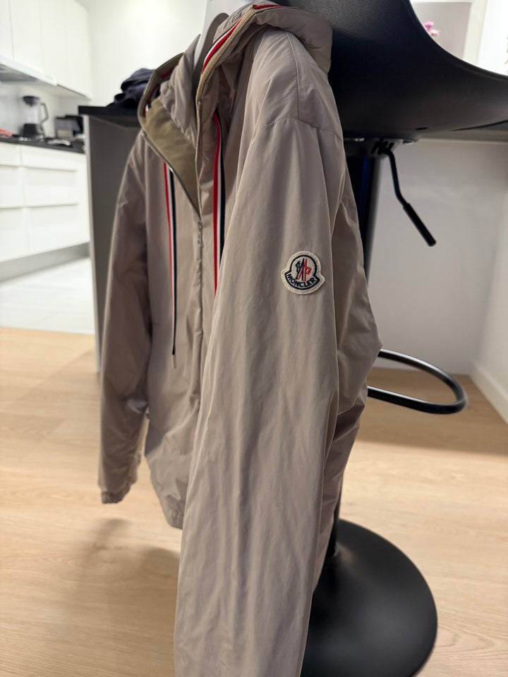 Dynejakke, str. XL, Moncler