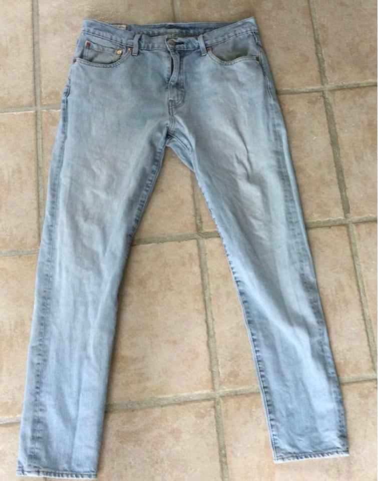 Jeans, Levis, str. 33