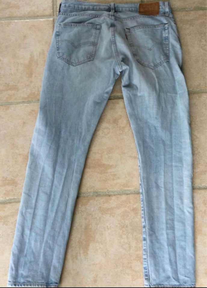 Jeans, Levis, str. 33