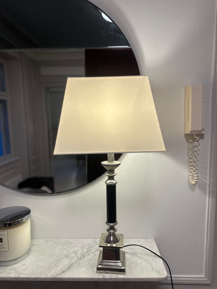 Anden bordlampe, Ukendt