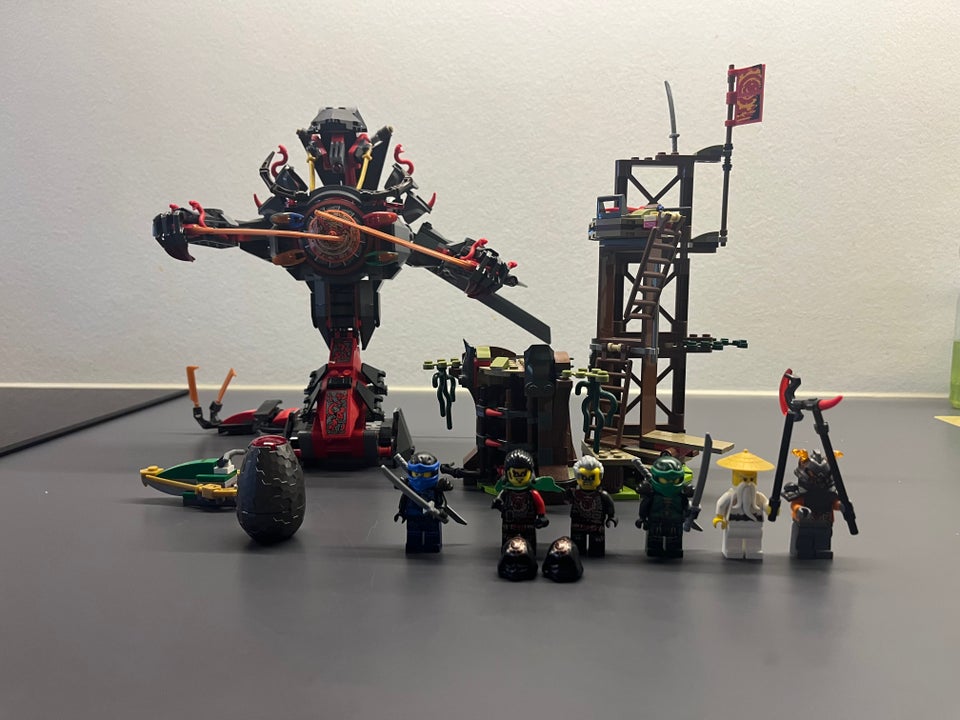 Lego Ninjago, Slange base