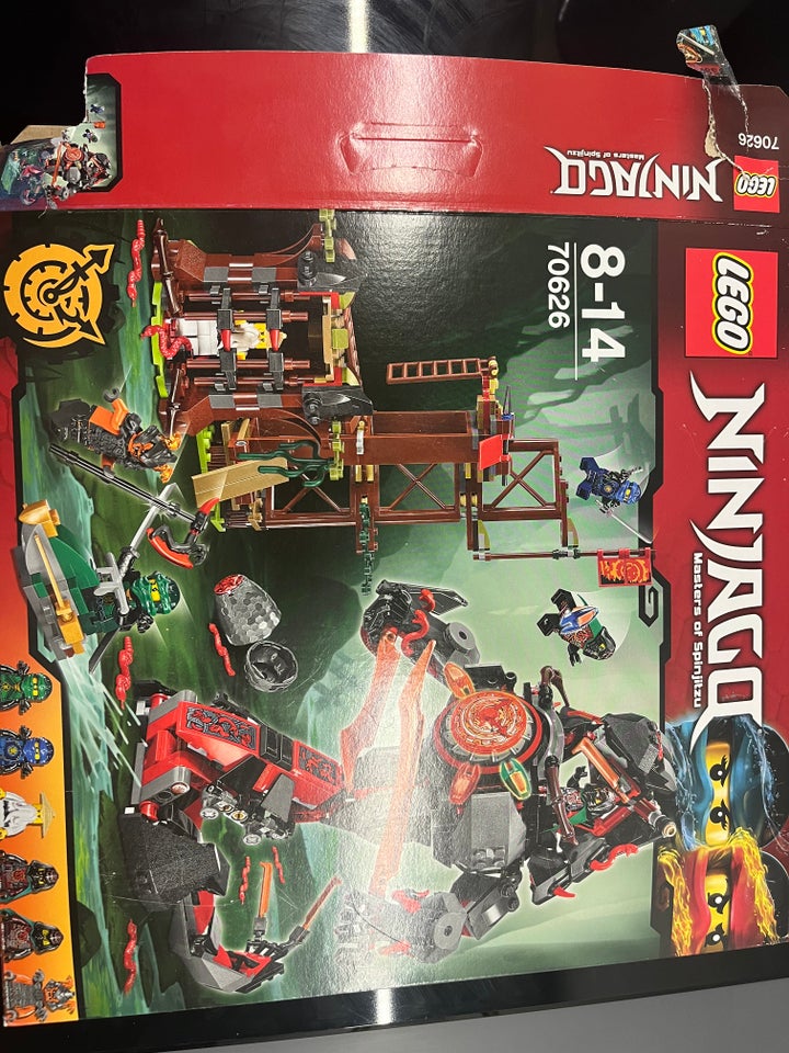 Lego Ninjago, Slange base