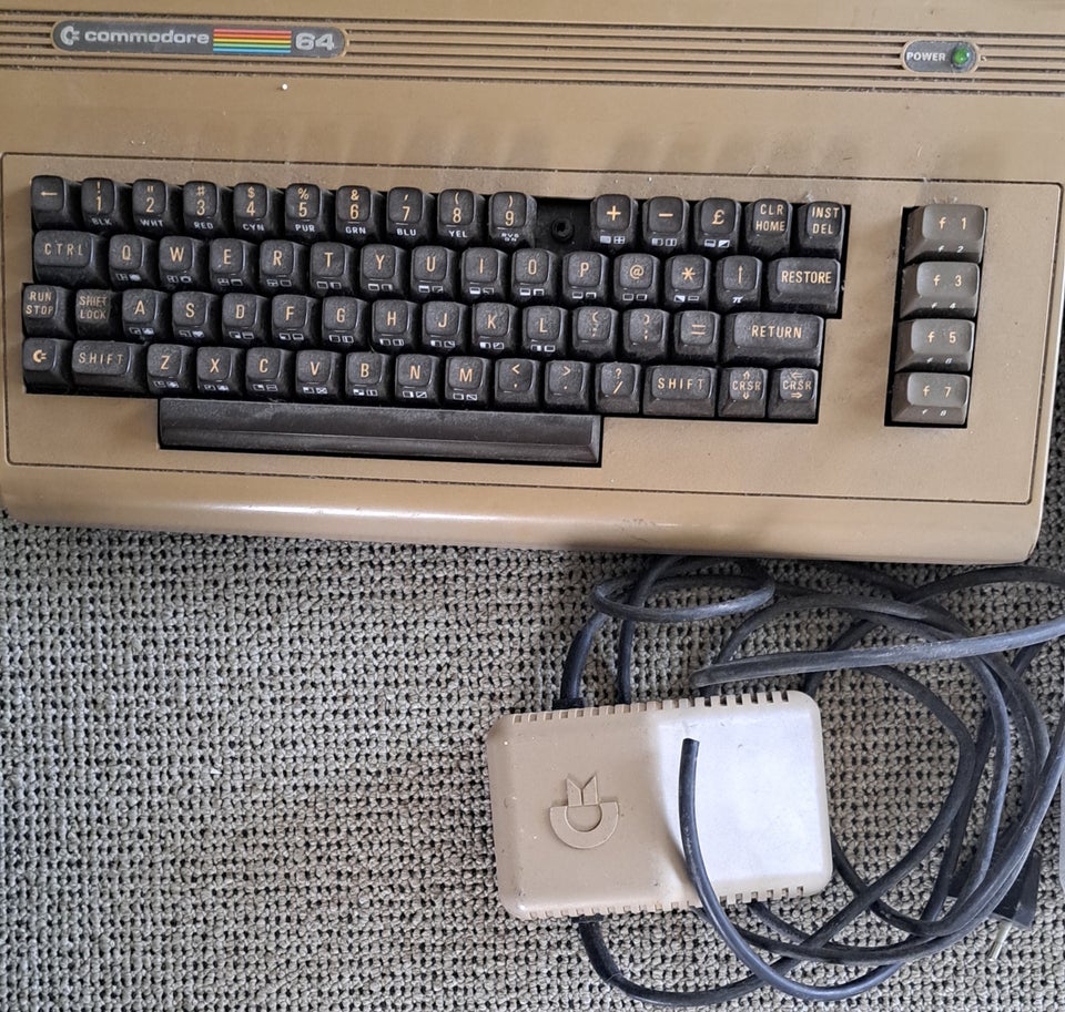 Commodore C16 og C64,