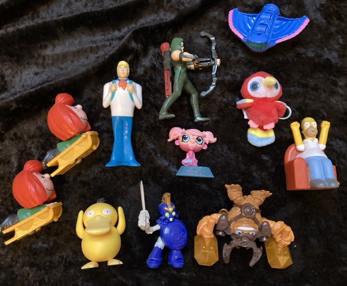 Små plastic figurer – sælges samlet