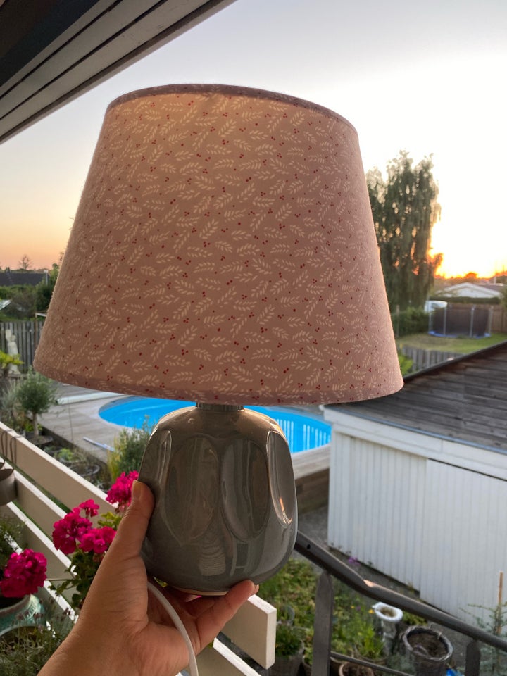 Lampe, Søstrene Grene