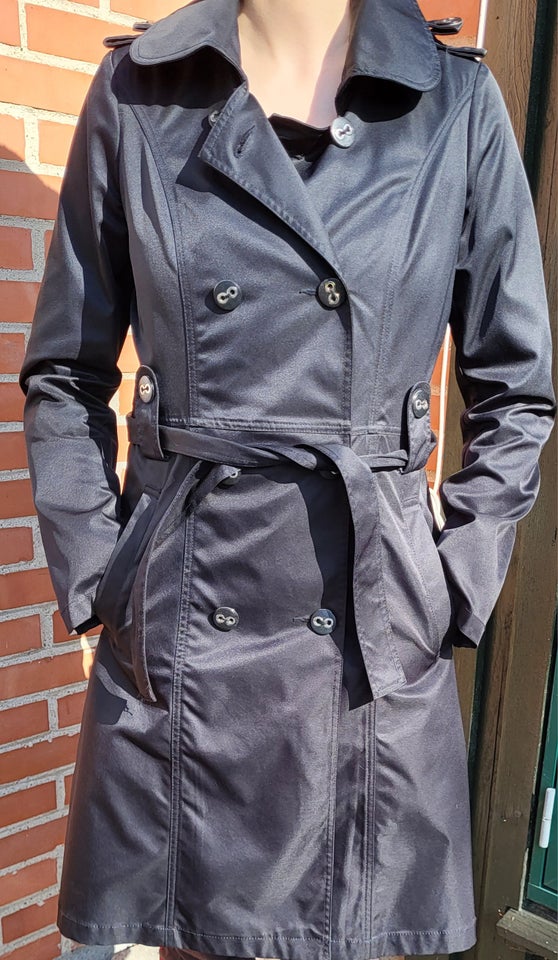 Trenchcoat, str. 36, Alexandra