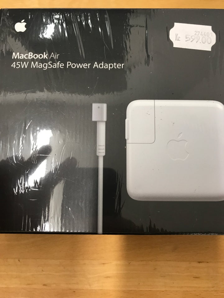 MacBook Air Power adapter