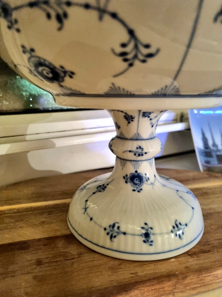 Porcelæn, Skål på fod, Royal