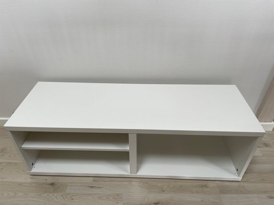 Tv bord, IKEA, b: 40 l: 120 h: 38