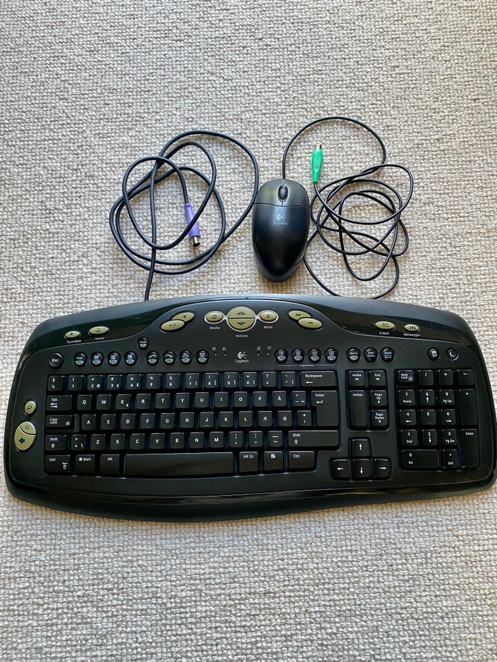 Tastatur, Logitech, God