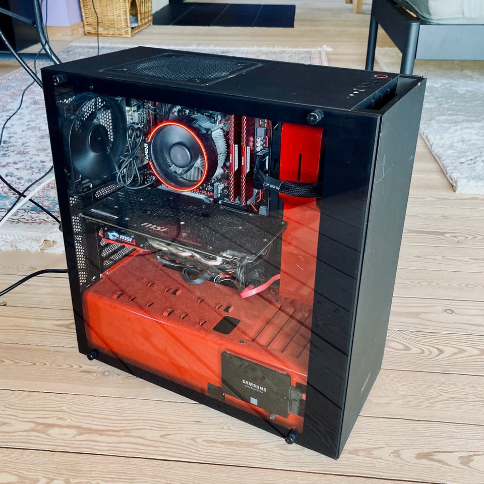 Selvbyg, Rød Gaming / Studio PC,