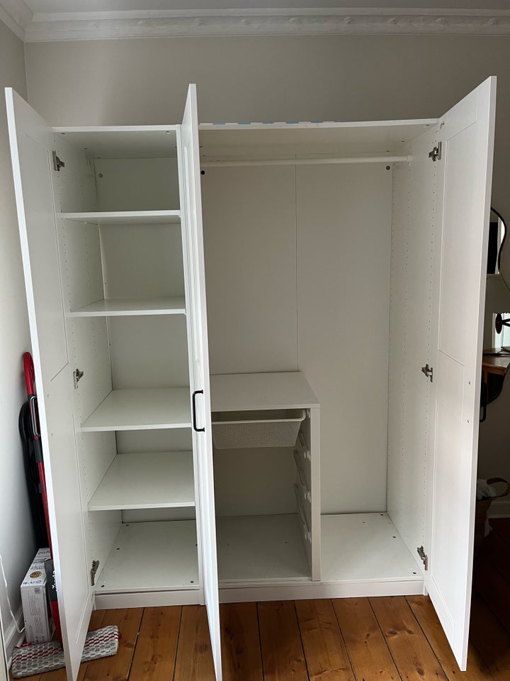 Klædeskab, Ikea pax, b: 150 d: 58 h: