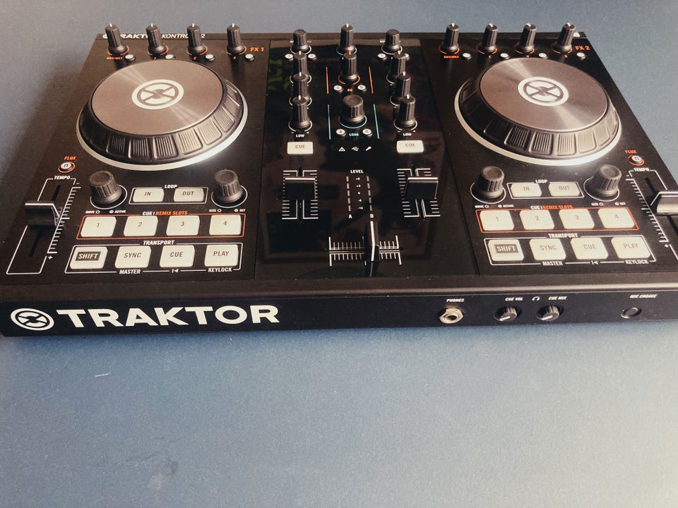 DJ controller, Native Instruments