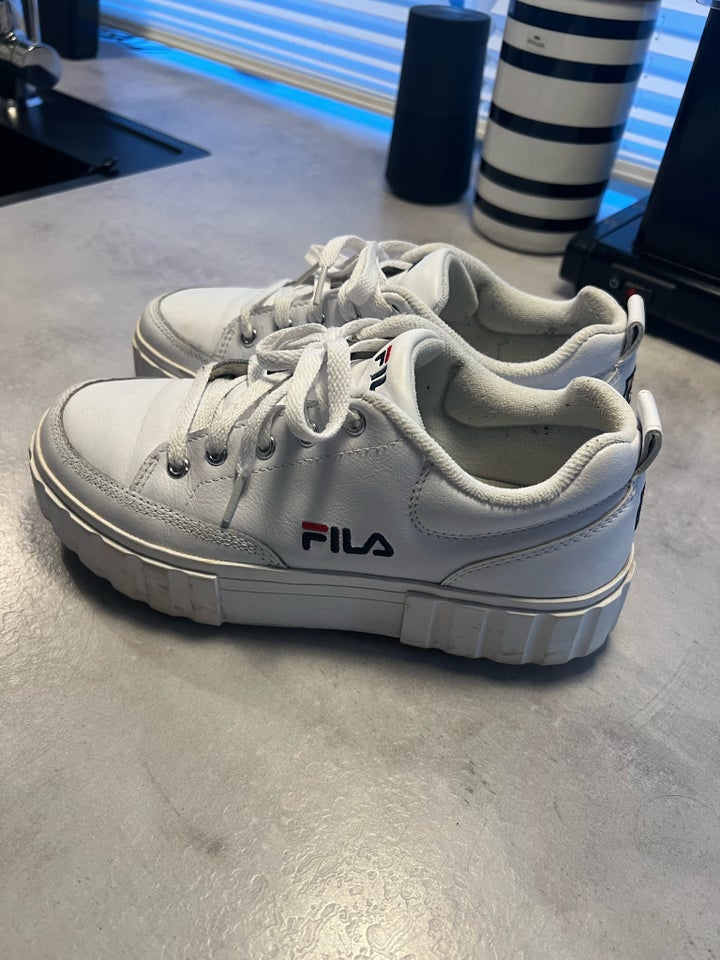 Sneakers, str. 38, Fila