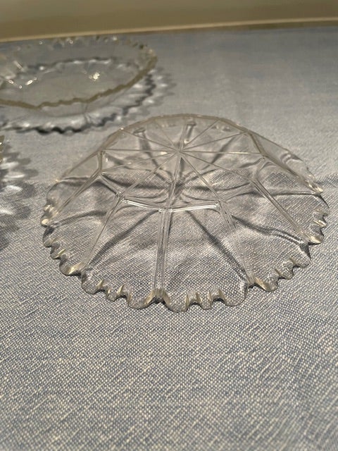 Glas, SMÅ GLASASIETTER. , Diameter