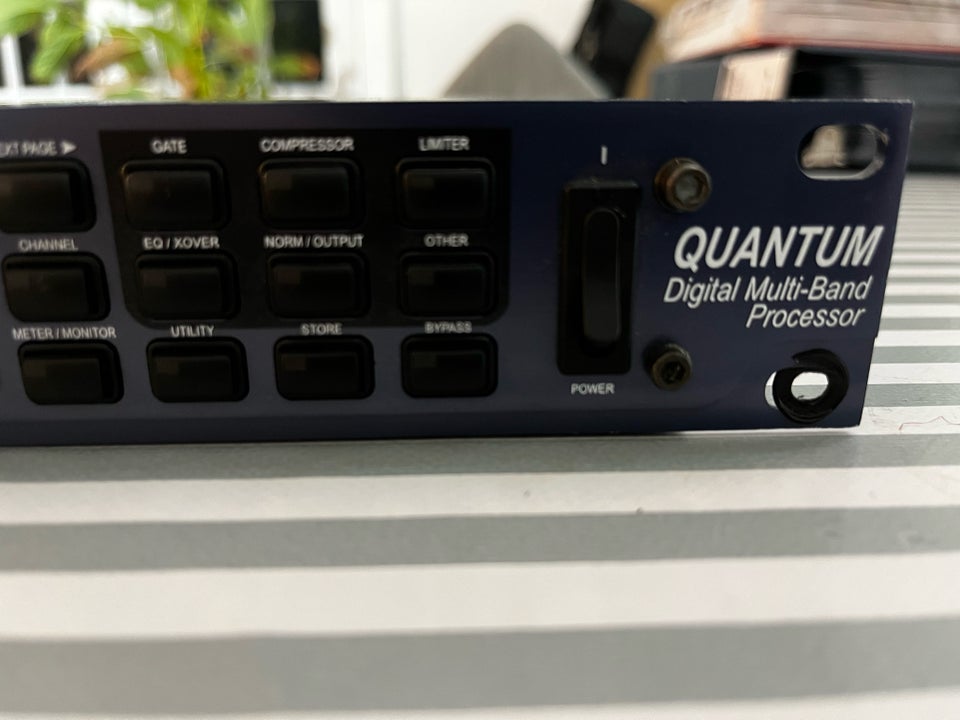 dbx QUANTUM Digital Multi-Band