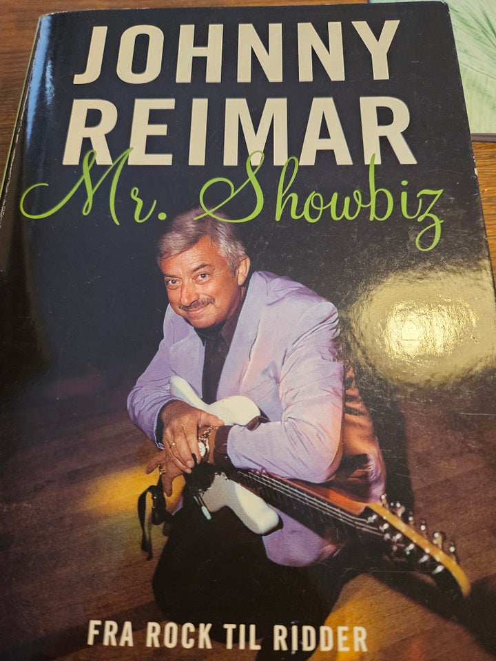 Mr. Showbiz, Johnny Reimar, genre: