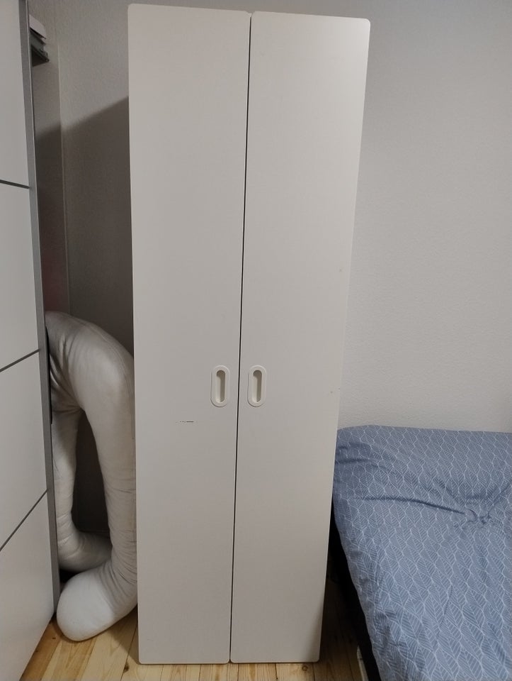 Klædeskab, Ikea, b: 60 d: 47 h: 192