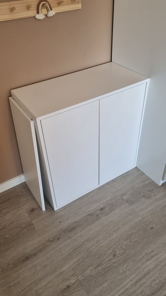 Vægskab Ikea b: 70 d: 35 h: 70