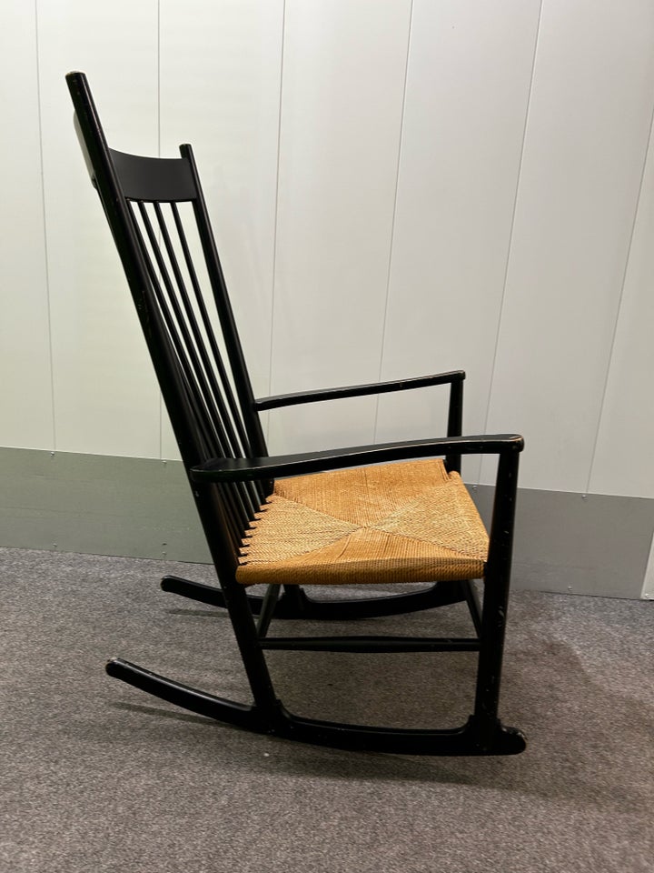 Hans J. Wegner, J16, FDB gyngestol