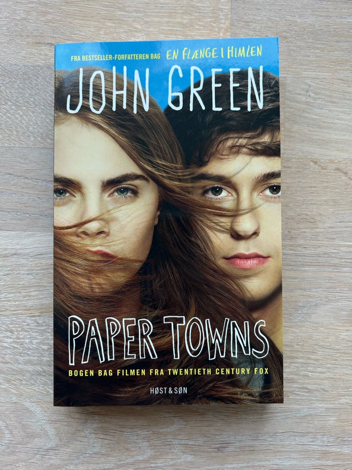 Paper Towns, John Green, genre: