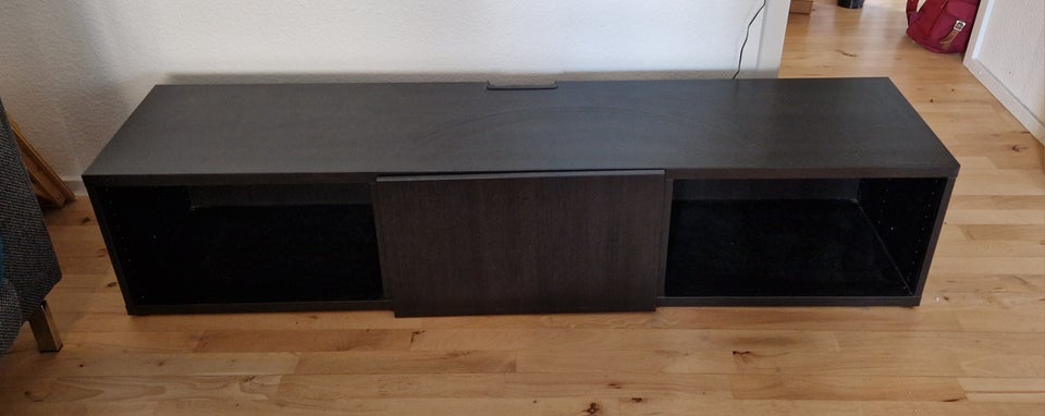 Tv bord b: 40 l: 180 h: 40