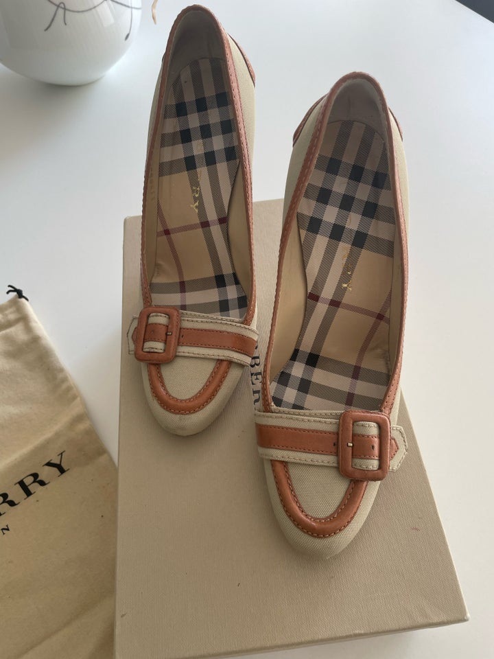 Stiletter, str. 36,5, Burberry