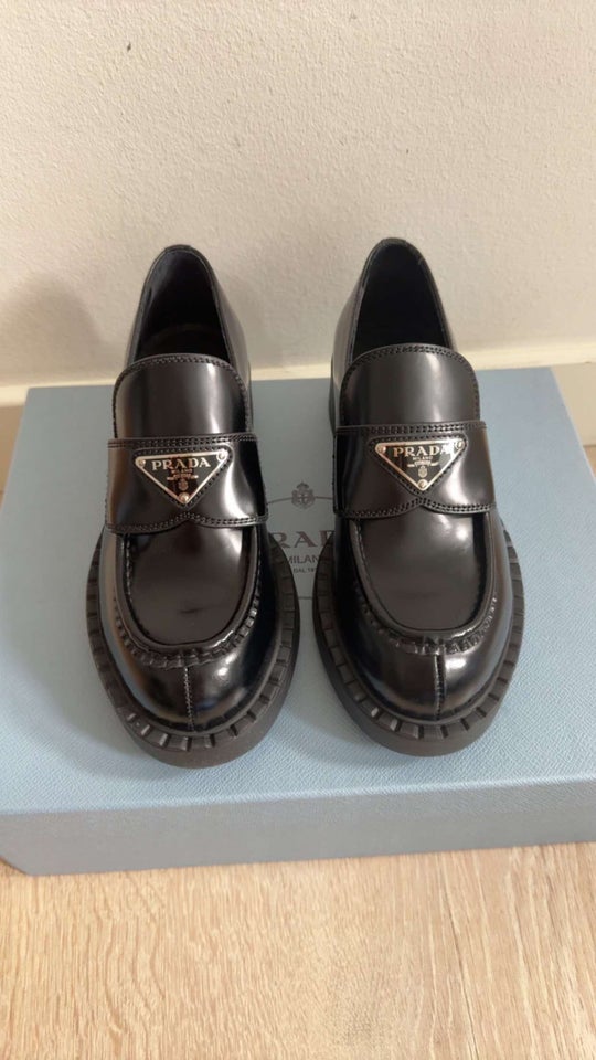 Loafers, str. 36, Prada