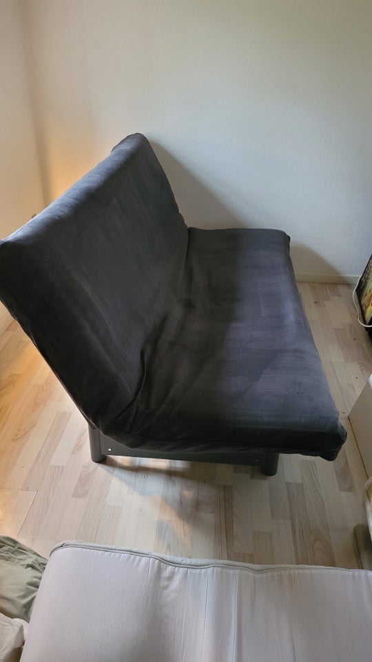 Futon, b: 140 l: 195 h: 40