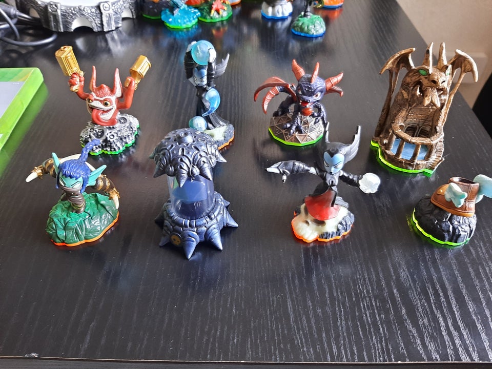 Skylander LOT 26 figurer Sælges