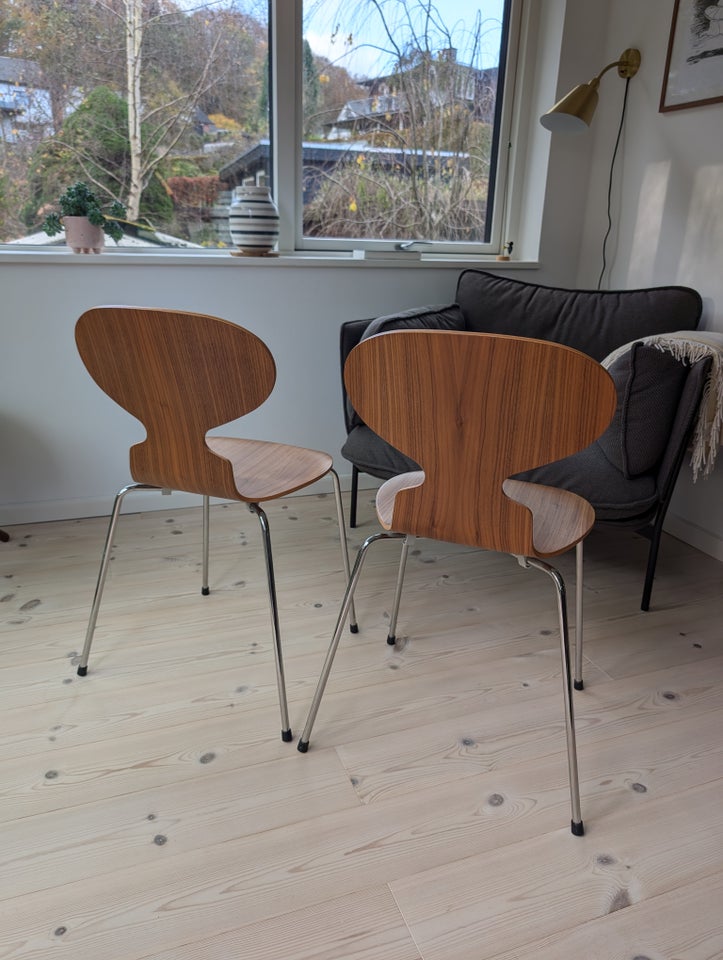 Arne Jacobsen, Myren, Stole