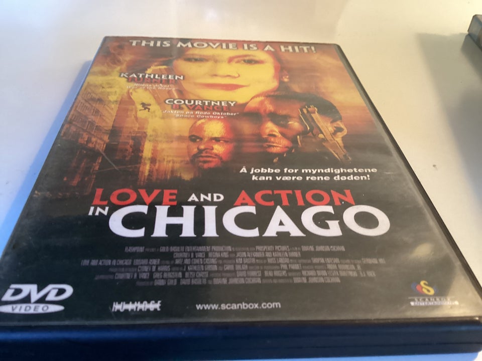 Love  action in Chicago  DVD