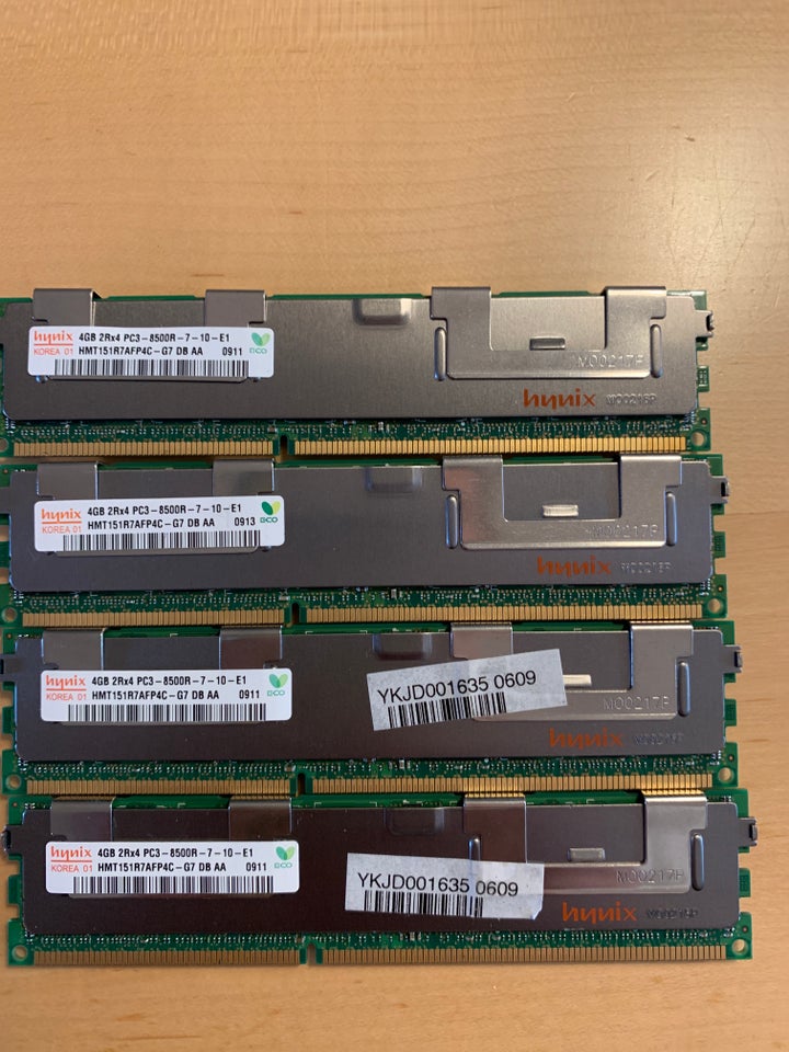 Hynix 4x4Gb DDR3 SDRAM