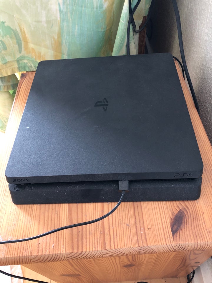 Perfekt Playstation 4 med s...