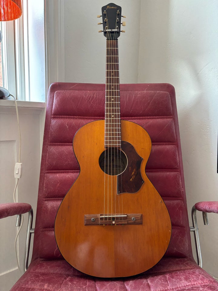 Rejse guitar, Framus