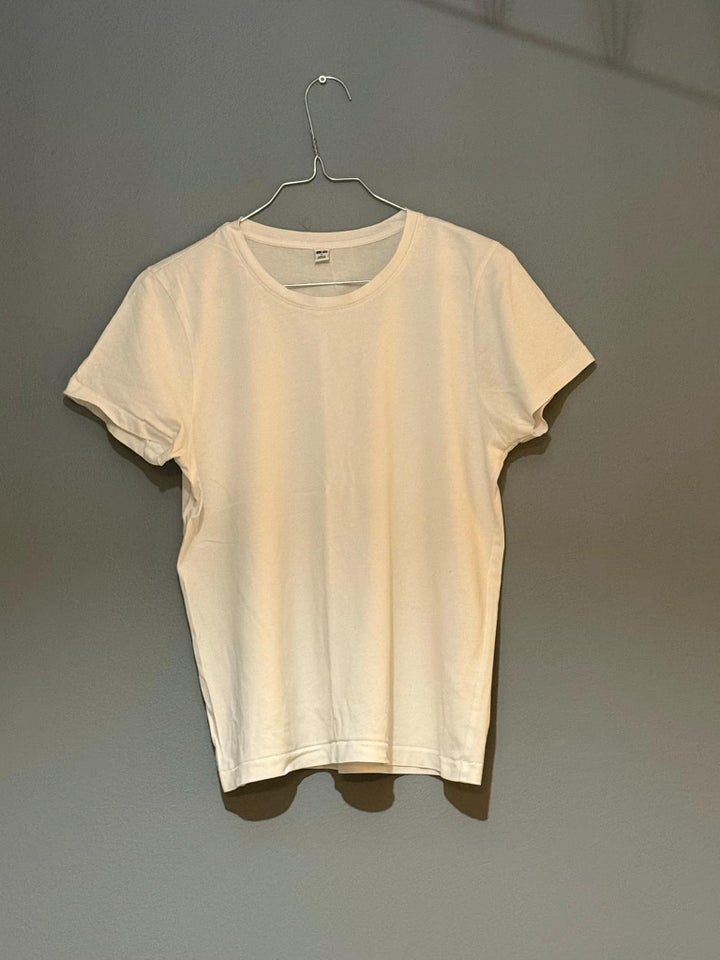 T-shirt, Uniqlo, str. 36