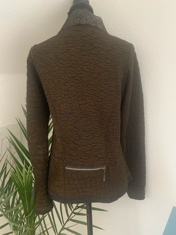 Cardigan, Eva  Claudi, str. 36