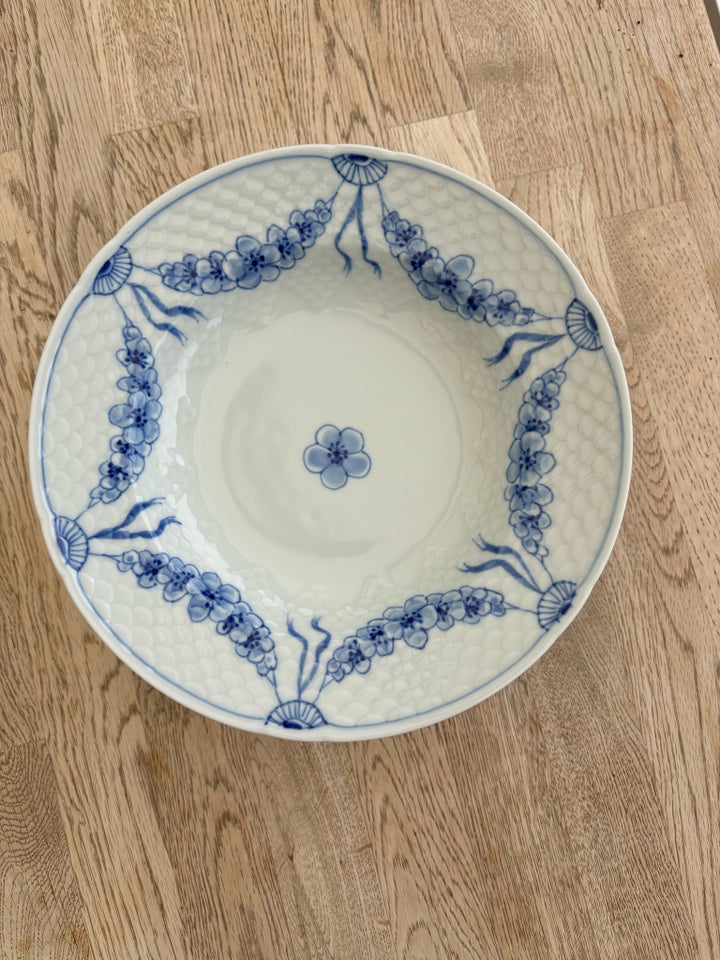 Porcelæn, Dyb tallerken , Bing og