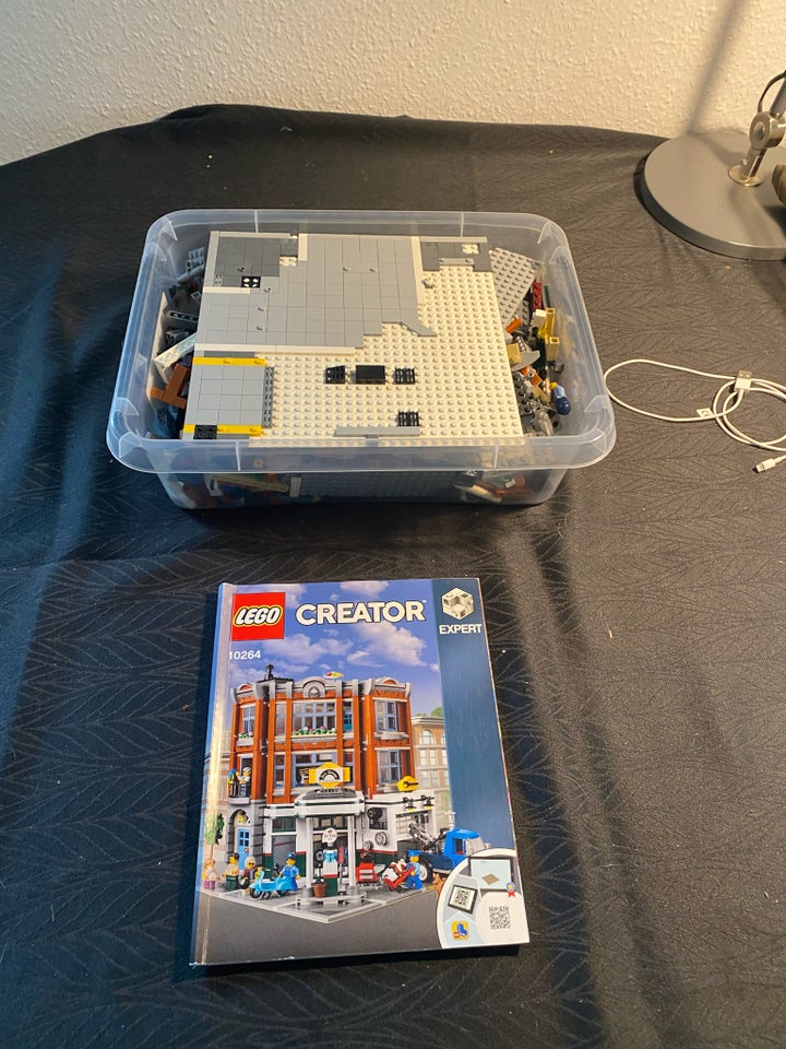 Lego Creator, Corner garage 10264