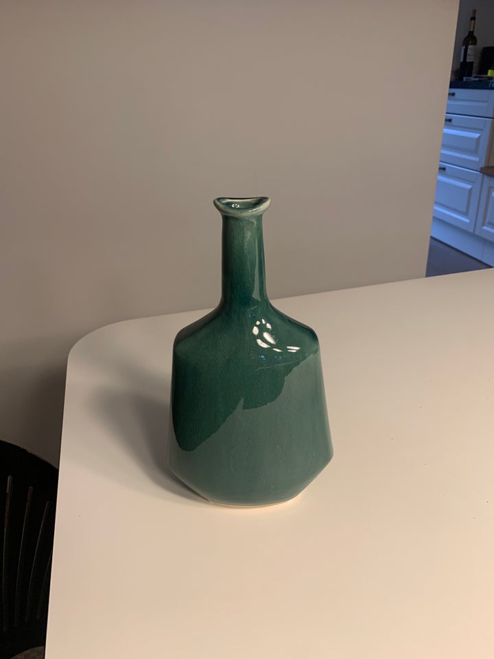 Vase , Ukendt keramik