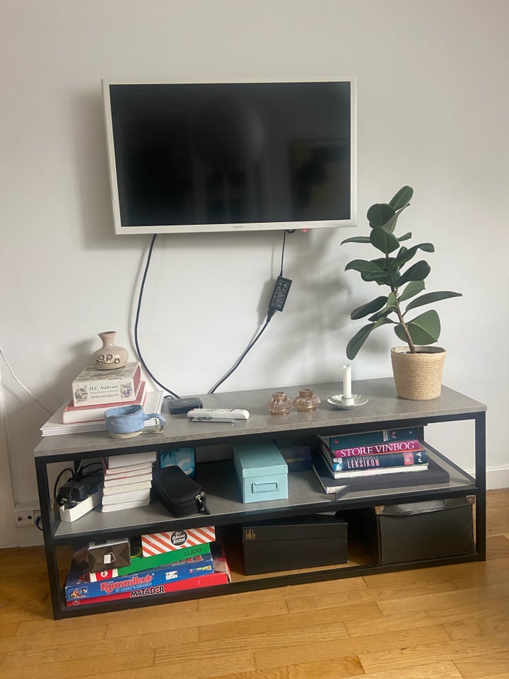 Tv bord Jysk  b: 120 l: 40 h: 46