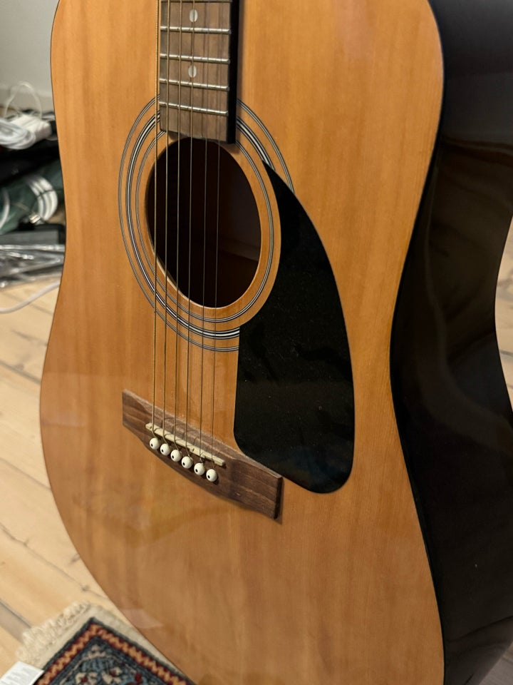 Spansk, Fender FA115 Dreadnaught