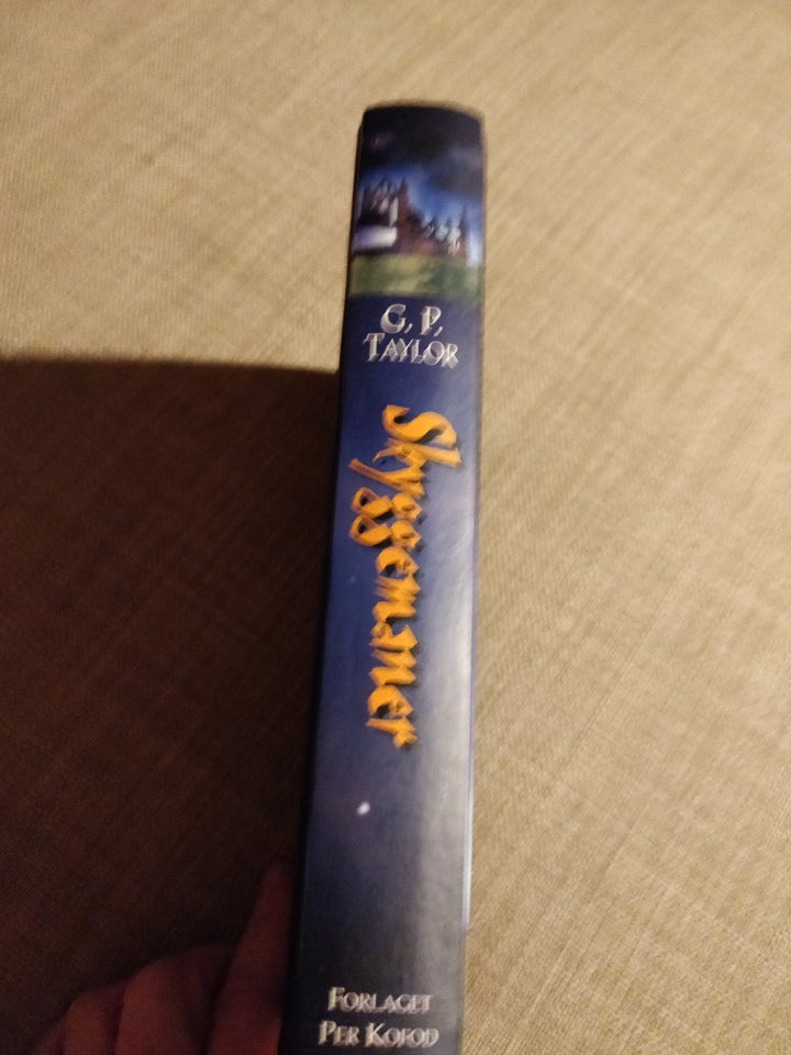 Skyggemaner, G. P. Taylor, genre: