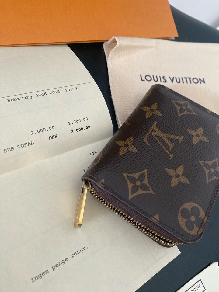 Pung, Louis Vuitton