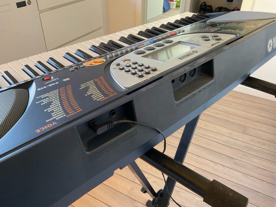 Keyboard, Yamaha Yamaha PSR-270