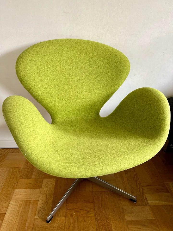 Arne Jacobsen, AJ 3320 Svanen , Stol