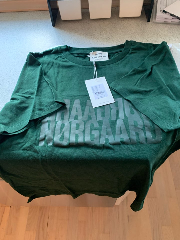 T-shirt, Mads Nørgaard, str. 40